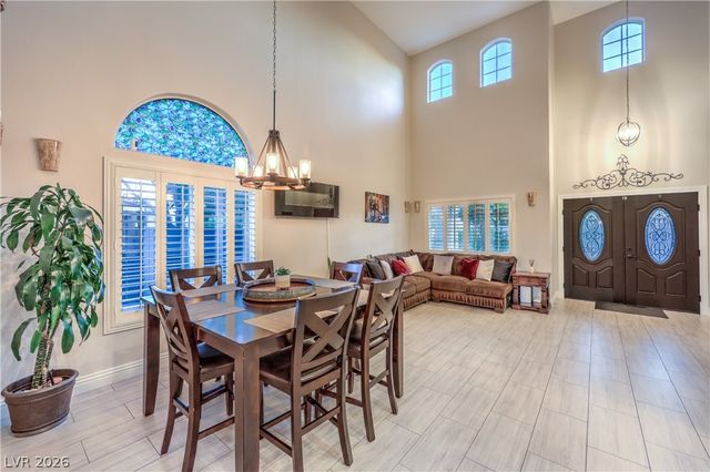 8148 Waltons Mill Court, Las Vegas, NV 89131