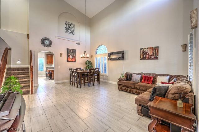 8148 Waltons Mill Court, Las Vegas, NV 89131
