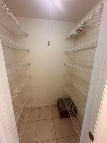 39 Cambridge B, West Palm Beach, FL 33417