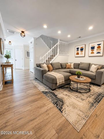 22 Ross Terrace, Manalapan, NJ 07726