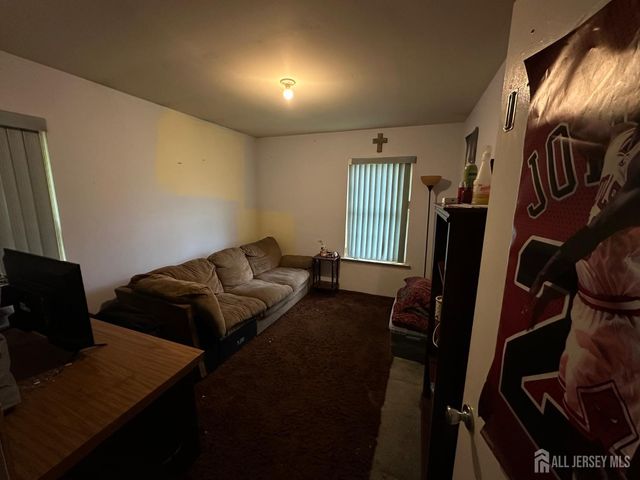 188 Middlesex Avenue, Piscataway, NJ 08854
