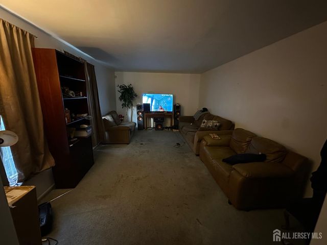 188 Middlesex Avenue, Piscataway, NJ 08854
