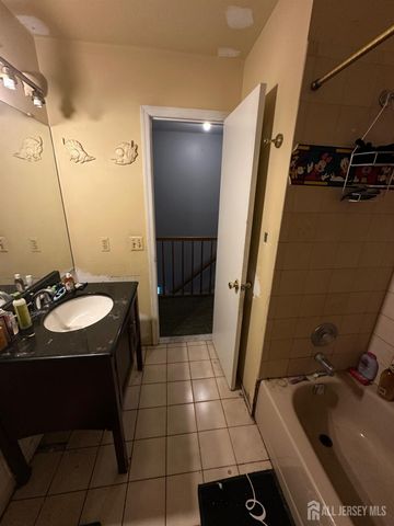 188 Middlesex Avenue, Piscataway, NJ 08854