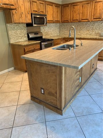 2835 S Bon View, Ontario, CA 91761