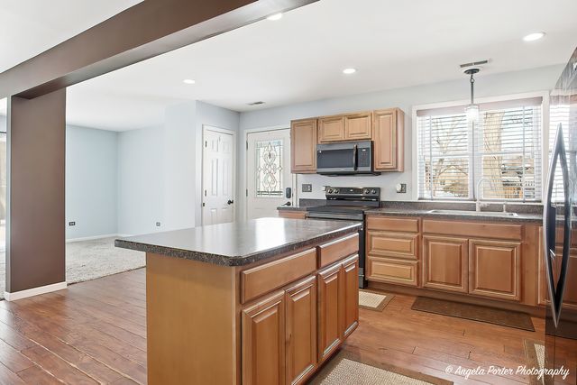 39450 N Circle Avenue, Antioch, IL 60002