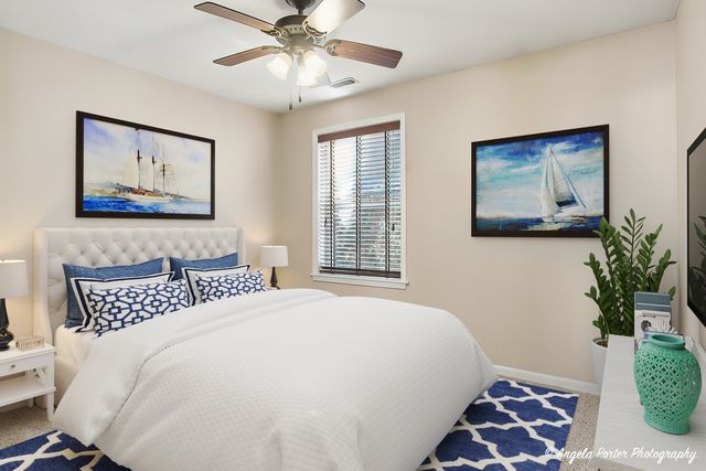 39450 N Circle Avenue, Antioch, IL 60002