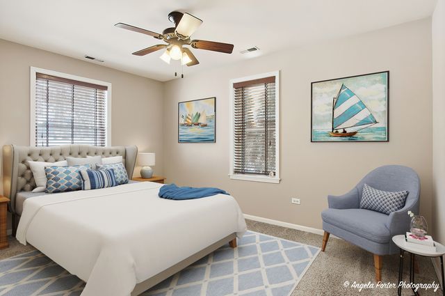 39450 N Circle Avenue, Antioch, IL 60002