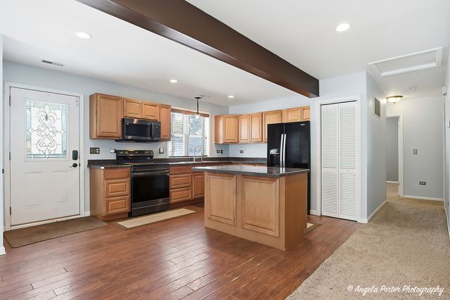 39450 N Circle Avenue, Antioch, IL 60002