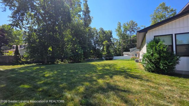 3217 Rice Court, Lansing, MI 48911