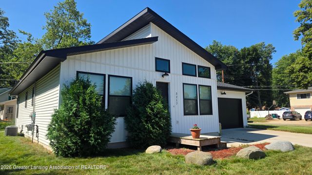 3217 Rice Court, Lansing, MI 48911