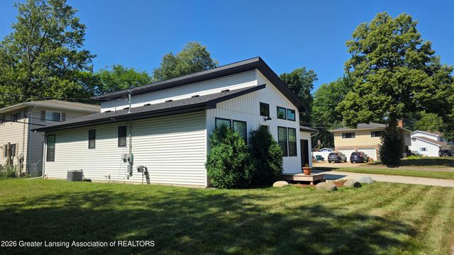 3217 Rice Court, Lansing, MI 48911