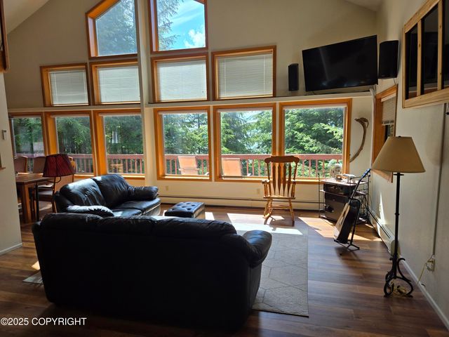 19 Juneberry Road, Ketchikan, AK 99901