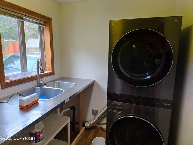 19 Juneberry Road, Ketchikan, AK 99901