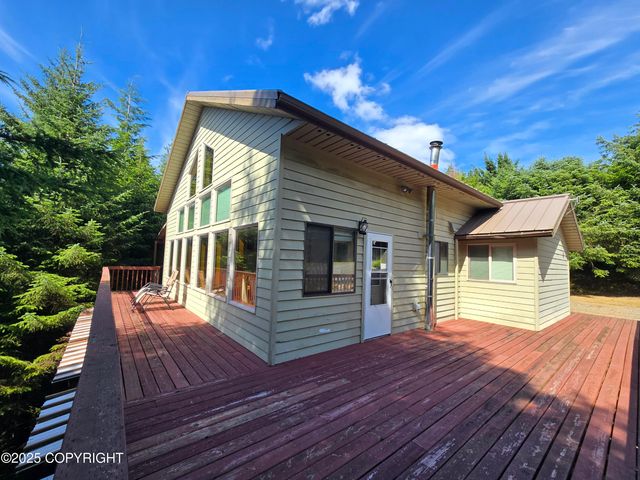 19 Juneberry Road, Ketchikan, AK 99901