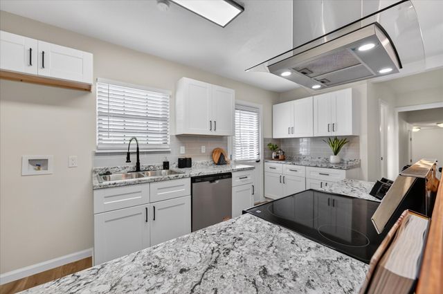 614 Bellevue Drive, Cleburne, TX 76033