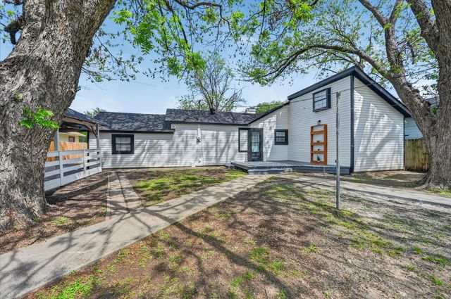 614 Bellevue Drive, Cleburne, TX 76033