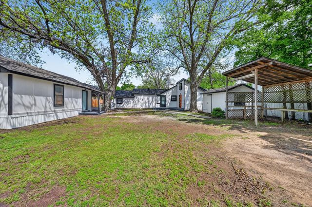 614 Bellevue Drive, Cleburne, TX 76033