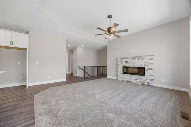 3340 Village Way, Robins, IA 52328