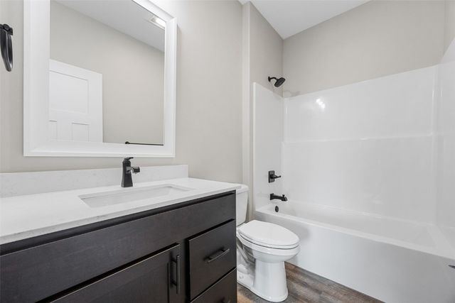 3340 Village Way, Robins, IA 52328