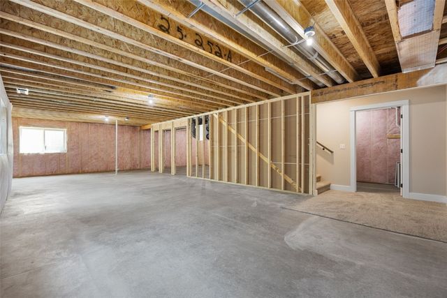 3340 Village Way, Robins, IA 52328