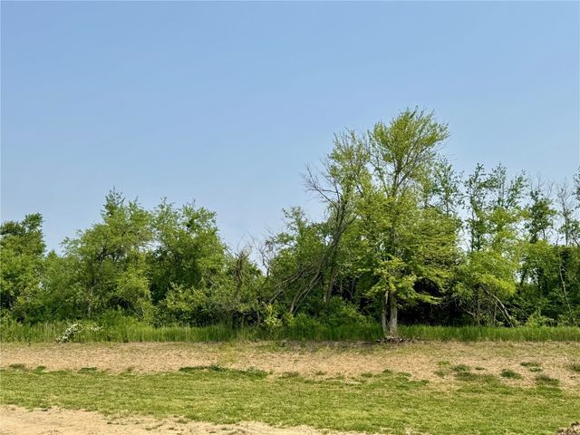 3340 Village Way, Robins, IA 52328