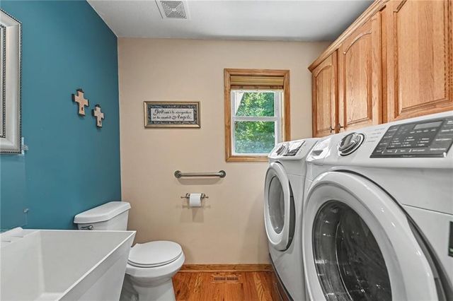 301 Prairie Rose Circle, Smithville, MO 64089