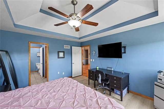 301 Prairie Rose Circle, Smithville, MO 64089