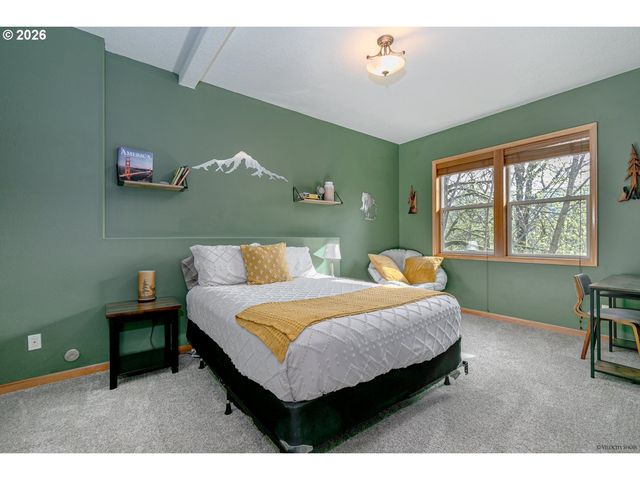 64636 E MCINTYRE Rd, Rhododendron, OR 97049