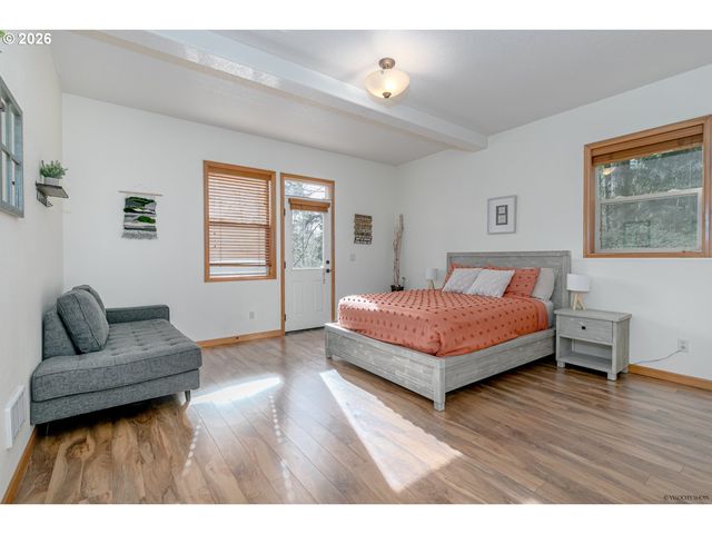 64636 E MCINTYRE Rd, Rhododendron, OR 97049