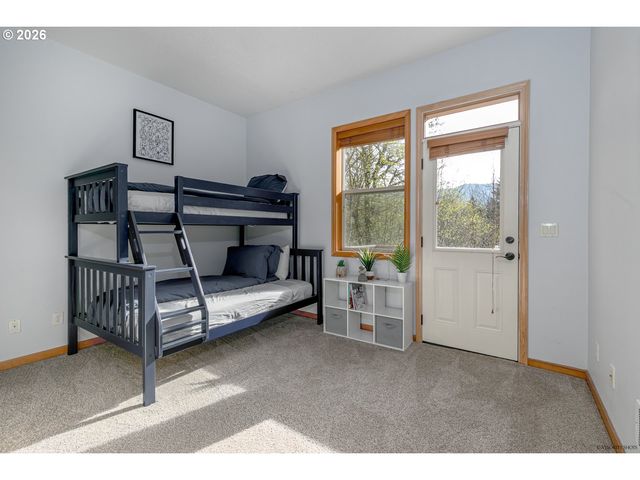 64636 E MCINTYRE Rd, Rhododendron, OR 97049