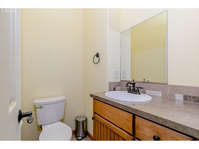 64636 E MCINTYRE Rd, Rhododendron, OR 97049