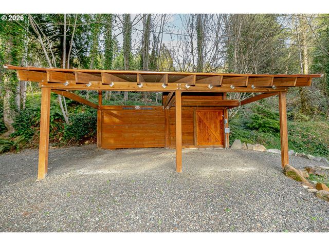 64636 E MCINTYRE Rd, Rhododendron, OR 97049