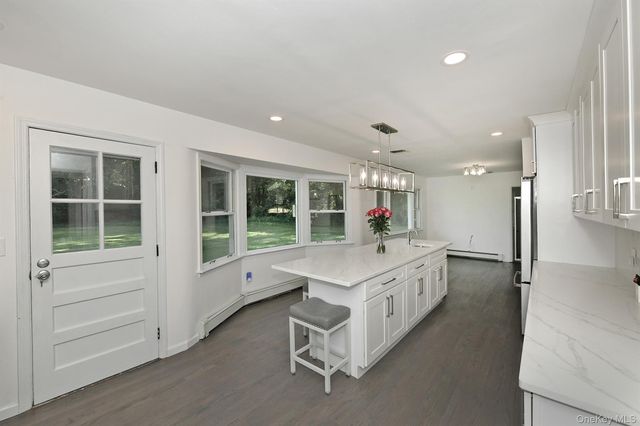 1950 Midlane, Muttontown, NY 11791
