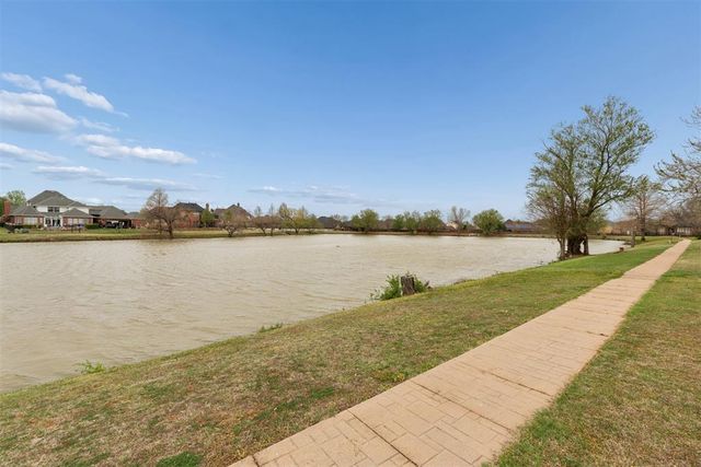 14605 N Waterfront Road, Edmond, OK 73013