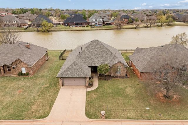 14605 N Waterfront Road, Edmond, OK 73013