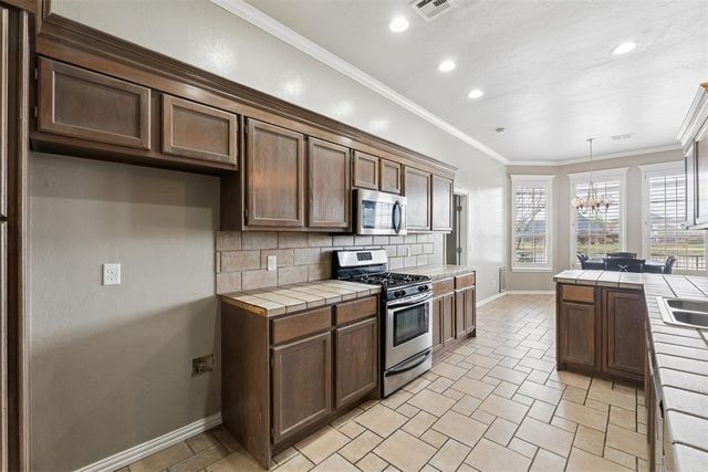 14605 N Waterfront Road, Edmond, OK 73013