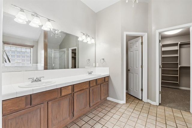 14605 N Waterfront Road, Edmond, OK 73013