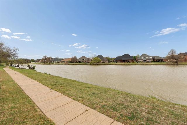 14605 N Waterfront Road, Edmond, OK 73013