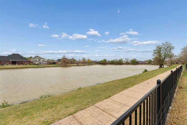 14605 N Waterfront Road, Edmond, OK 73013