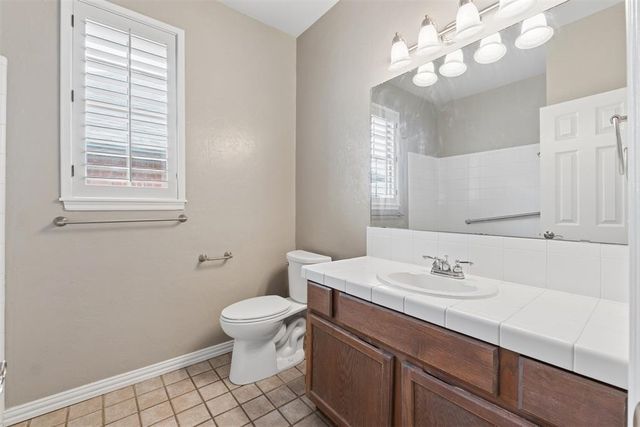 14605 N Waterfront Road, Edmond, OK 73013