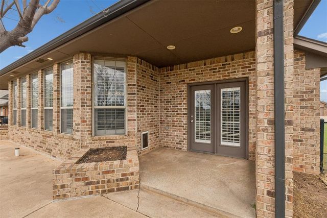 14605 N Waterfront Road, Edmond, OK 73013