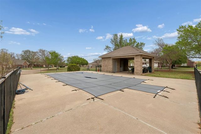 14605 N Waterfront Road, Edmond, OK 73013