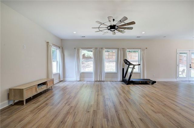 385 Parkmont Way, Dallas, GA 30132