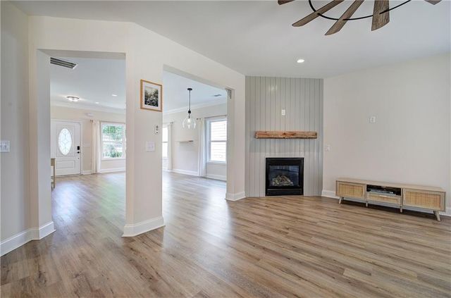 385 Parkmont Way, Dallas, GA 30132
