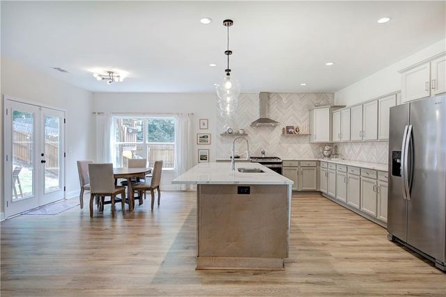 385 Parkmont Way, Dallas, GA 30132