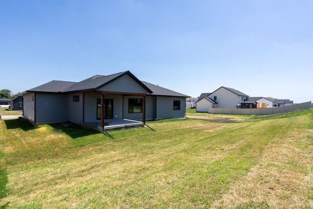 1218 S. 2nd Street, Eldridge, IA 52748