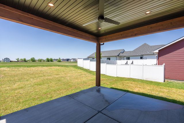 1218 S. 2nd Street, Eldridge, IA 52748