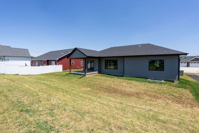 1218 S. 2nd Street, Eldridge, IA 52748