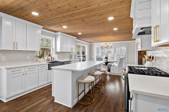 2281 Western Hills Drive E, Southside, AL 35907