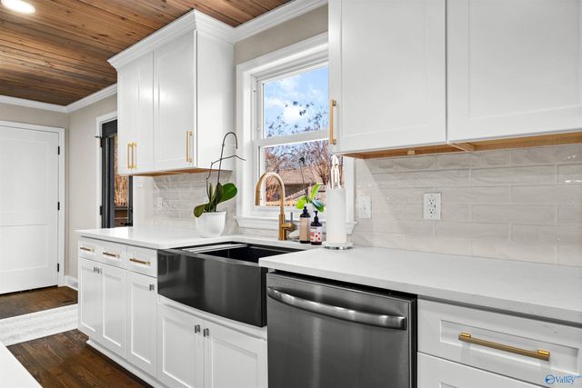 2281 Western Hills Drive E, Southside, AL 35907